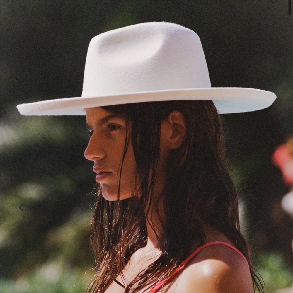 Melodic Fedora in Ivory
By Lack of Color
Size L (59cm)